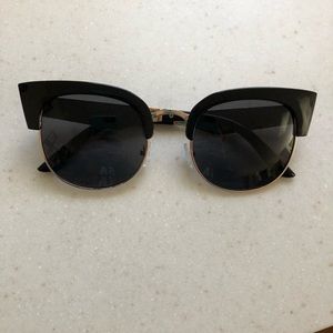 NWOT // Free People Sunglasses 🕶